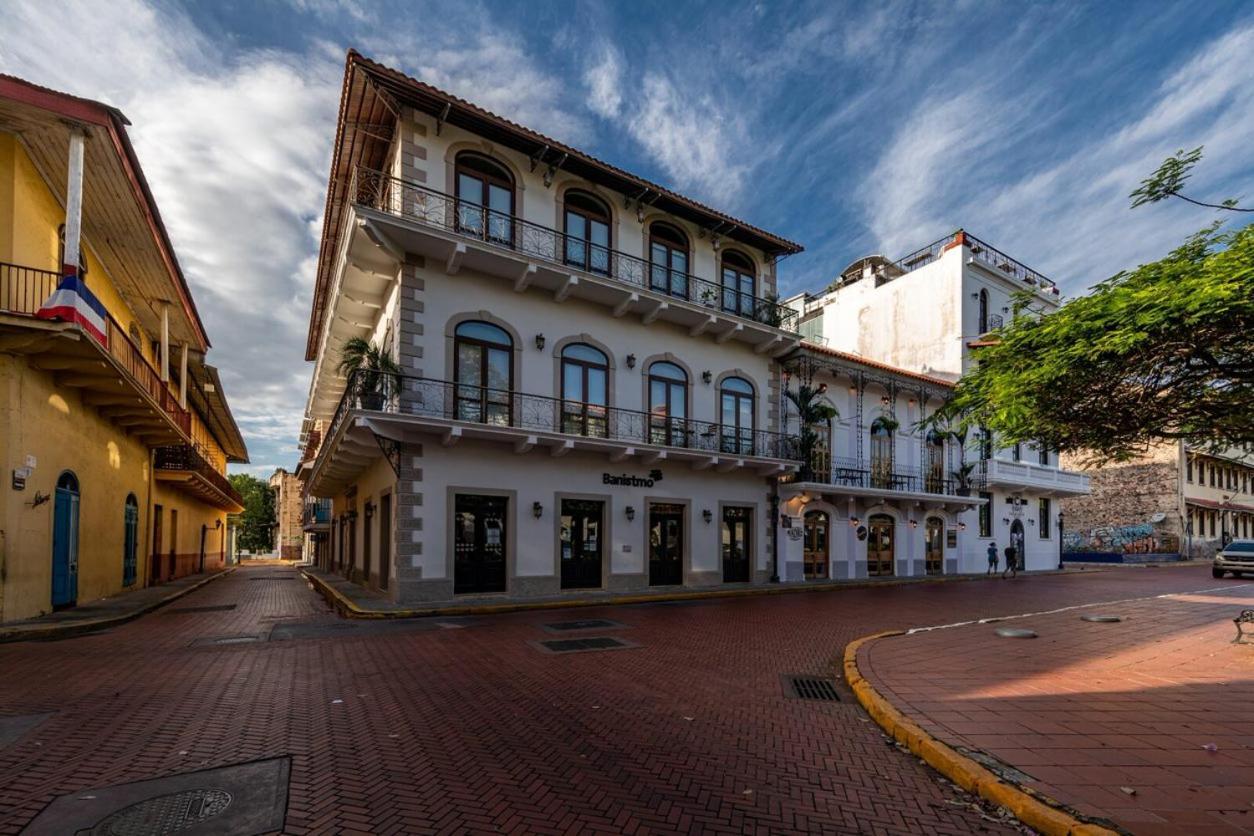 Los Diamantes Apartahotel